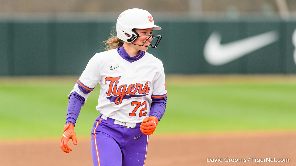 Clemson Softball Photo of Valerie Cagle and michiganstate