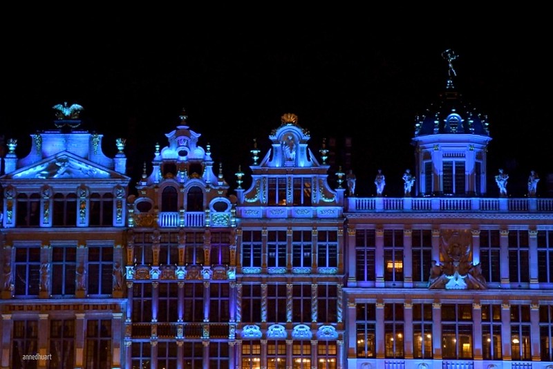Illumination Grand-Place<br/>© <a href="https://flickr.com/people/12984605@N05" target="_blank" rel="nofollow">12984605@N05</a> (<a href="https://flickr.com/photo.gne?id=49551821622" target="_blank" rel="nofollow">Flickr</a>)