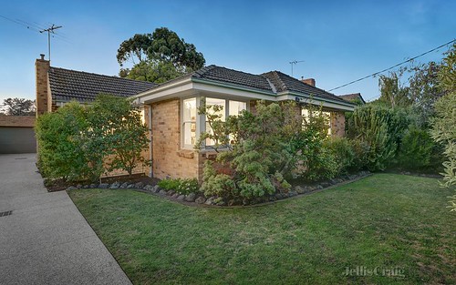 18 Thaxted Rd, Murrumbeena VIC 3163