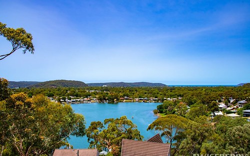 18 Banyo Cl, Horsfield Bay NSW 2256
