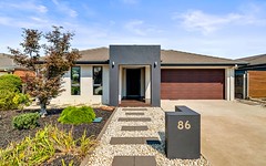 86 Overall Avenue, Casey ACT