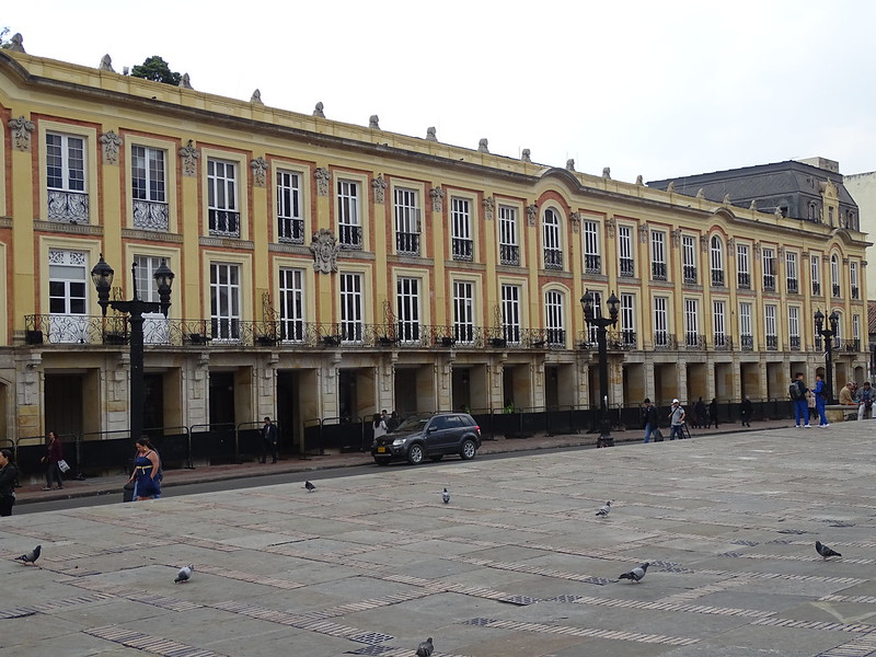 Lievano Palace, Bolivar Square, Bogota, Colombia<br/>© <a href="https://flickr.com/people/65778609@N03" target="_blank" rel="nofollow">65778609@N03</a> (<a href="https://flickr.com/photo.gne?id=49678627047" target="_blank" rel="nofollow">Flickr</a>)