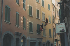 Urban climbers<br/>© <a href="https://flickr.com/people/44426463@N05" target="_blank" rel="nofollow">44426463@N05</a> (<a href="https://flickr.com/photo.gne?id=49687302797" target="_blank" rel="nofollow">Flickr</a>)