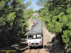 Tren de media distancia de Renfe (Línea Xàtiva-Alcoi) a su paso por AGRES (Alicante)