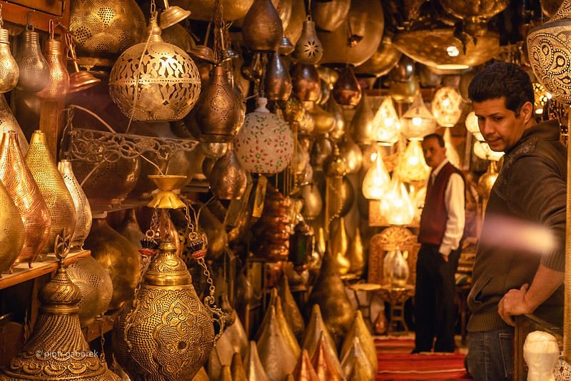 Inside the lamp shop<br/>© <a href="https://flickr.com/people/101053609@N05" target="_blank" rel="nofollow">101053609@N05</a> (<a href="https://flickr.com/photo.gne?id=49712462956" target="_blank" rel="nofollow">Flickr</a>)