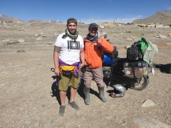 Here i met a Japanese traveller that was driving his motorcycle around the world.