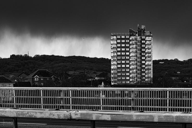 Channel View Flats, Cardiff, UK<br/>© <a href="https://flickr.com/people/129454532@N05" target="_blank" rel="nofollow">129454532@N05</a> (<a href="https://flickr.com/photo.gne?id=49756233163" target="_blank" rel="nofollow">Flickr</a>)