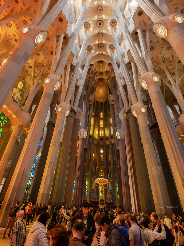 Sagrada Familia<br/>© <a href="https://flickr.com/people/56515697@N04" target="_blank" rel="nofollow">56515697@N04</a> (<a href="https://flickr.com/photo.gne?id=49757963207" target="_blank" rel="nofollow">Flickr</a>)