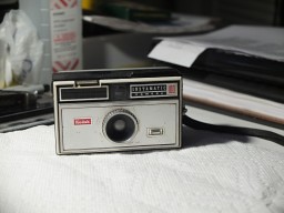 Kodak Instamatic 100 CLA