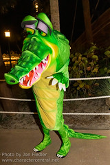 WDW Dec 2019 - Meeting Tick Tock Croc