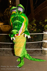 WDW Dec 2019 - Meeting Tick Tock Croc