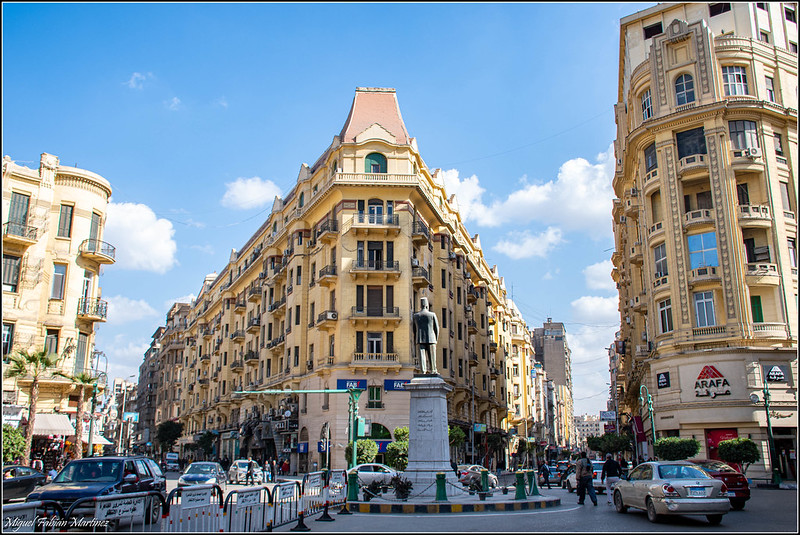 Plaza Talaat Harb<br/>© <a href="https://flickr.com/people/88748006@N07" target="_blank" rel="nofollow">88748006@N07</a> (<a href="https://flickr.com/photo.gne?id=49798468392" target="_blank" rel="nofollow">Flickr</a>)