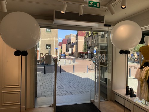 Cloudbuster Rond Nikkie Brand Store Meent Rotterdam