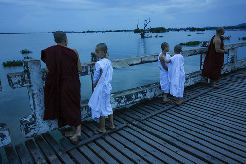 U Bein Bridge, Amarapura, Myanmar