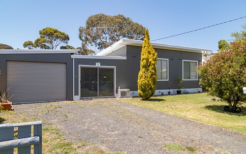 61 Mchaffie Drive, Cowes VIC