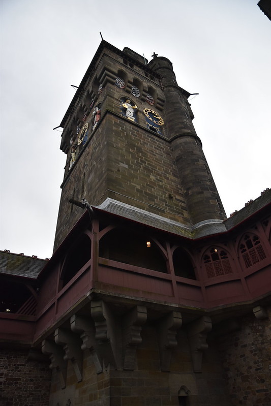 Cardiff Castle's Clock Tower<br/>© <a href="https://flickr.com/people/15523409@N05" target="_blank" rel="nofollow">15523409@N05</a> (<a href="https://flickr.com/photo.gne?id=49902061408" target="_blank" rel="nofollow">Flickr</a>)