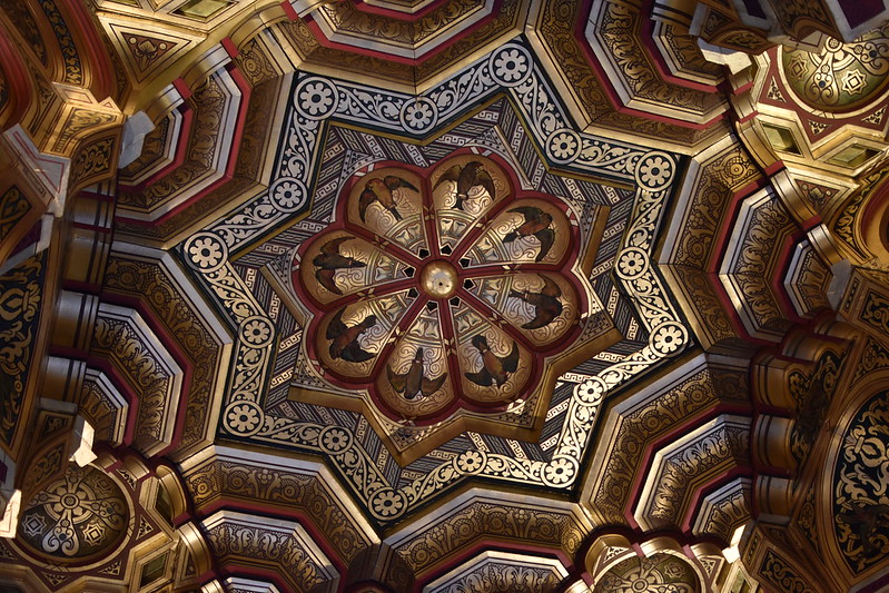 Ceiling of The Arab Room<br/>© <a href="https://flickr.com/people/15523409@N05" target="_blank" rel="nofollow">15523409@N05</a> (<a href="https://flickr.com/photo.gne?id=49902586611" target="_blank" rel="nofollow">Flickr</a>)