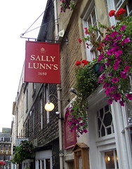Anglų lietuvių žodynas. Žodis sally lunn reiškia <li>Sally Lunn</li> lietuviškai.