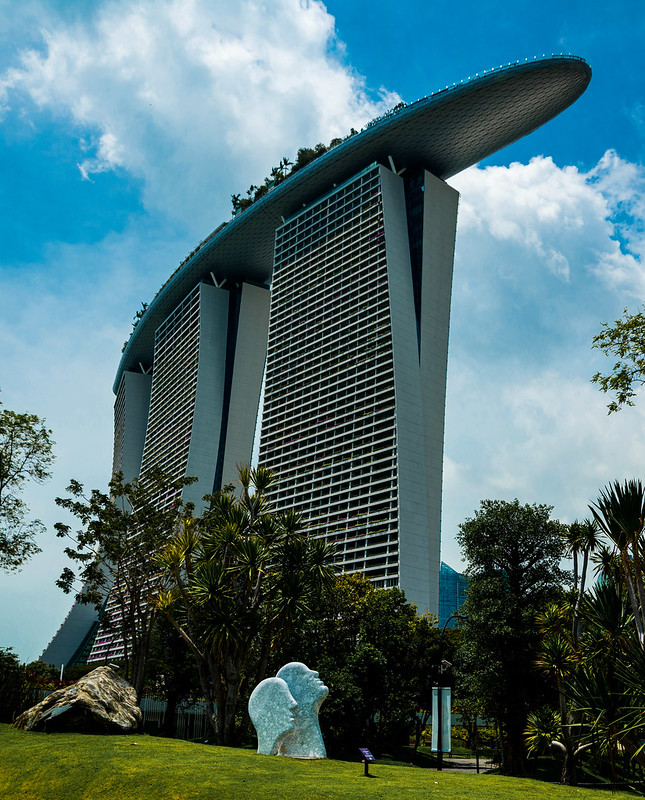 MarinaBay Sands, Singapore<br/>© <a href="https://flickr.com/people/95163137@N02" target="_blank" rel="nofollow">95163137@N02</a> (<a href="https://flickr.com/photo.gne?id=49973993462" target="_blank" rel="nofollow">Flickr</a>)