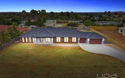 16 Campbell Court, Brookfield VIC