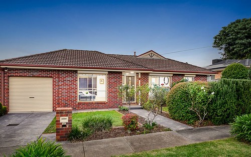1/5 Netherby Avenue, Wheelers Hill VIC