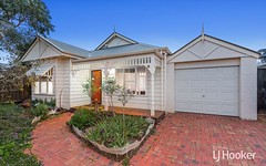 35 Dolphin Crescent, Point Cook Vic