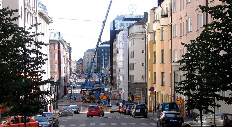 Road Clousre for Building Construction, Helsinki Finland<br/>© <a href="https://flickr.com/people/31155442@N03" target="_blank" rel="nofollow">31155442@N03</a> (<a href="https://flickr.com/photo.gne?id=50025999606" target="_blank" rel="nofollow">Flickr</a>)
