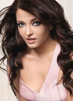 Beautiful hair extensions for Bollywood actresses hairstyle