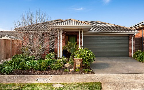 5 Moura Place, Doreen VIC