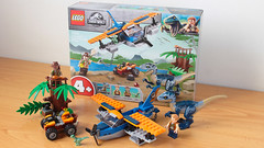 Lego 75942 Velociraptor set