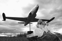 Anglų lietuvių žodynas. Žodis jet-plane reiškia reaktyvinis lėktuvas lietuviškai.