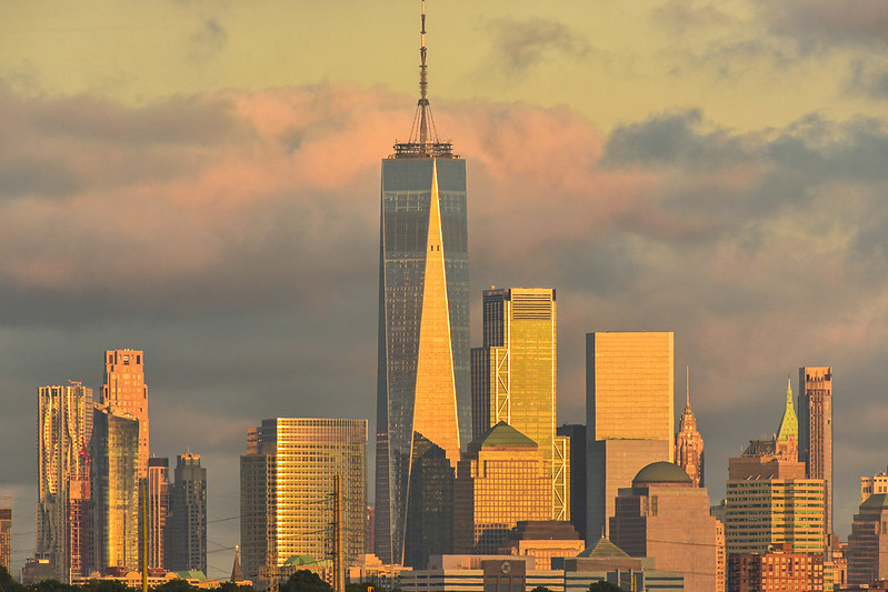 Twilight at the Freedom Tower<br/>© <a href="https://flickr.com/people/92820403@N05" target="_blank" rel="nofollow">92820403@N05</a> (<a href="https://flickr.com/photo.gne?id=50121142377" target="_blank" rel="nofollow">Flickr</a>)
