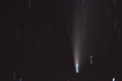 Anglų lietuvių žodynas. Žodis comets reiškia kometos lietuviškai.