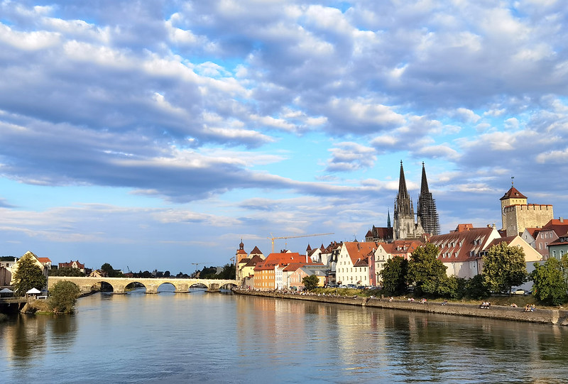 Regensburg by the Danube, Germany<br/>© <a href="https://flickr.com/people/74492144@N00" target="_blank" rel="nofollow">74492144@N00</a> (<a href="https://flickr.com/photo.gne?id=50160898482" target="_blank" rel="nofollow">Flickr</a>)