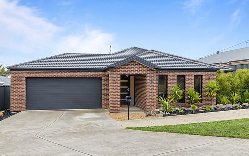 103 Hermitage Avenue, Mount Clear VIC