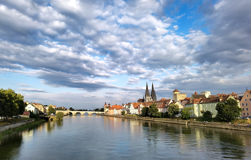 Ultra wide Danube by Regensburg, Germany<br/>© <a href="https://flickr.com/people/74492144@N00" target="_blank" rel="nofollow">74492144@N00</a> (<a href="https://flickr.com/photo.gne?id=50192634618" target="_blank" rel="nofollow">Flickr</a>)