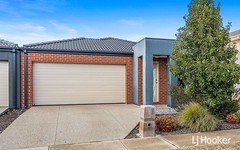 4 Bay Way, Point Cook VIC