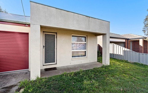 214 Learmonth Rd, Wendouree VIC 3355