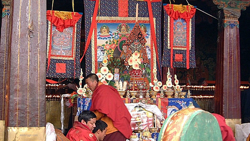 02-jokhang-temple-lhasa-tibet