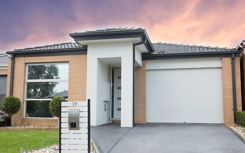 19 Townsend Avenue, Clyde VIC 3978