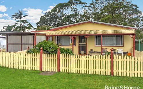 68 Greens Road, Greenwell Point NSW 2540