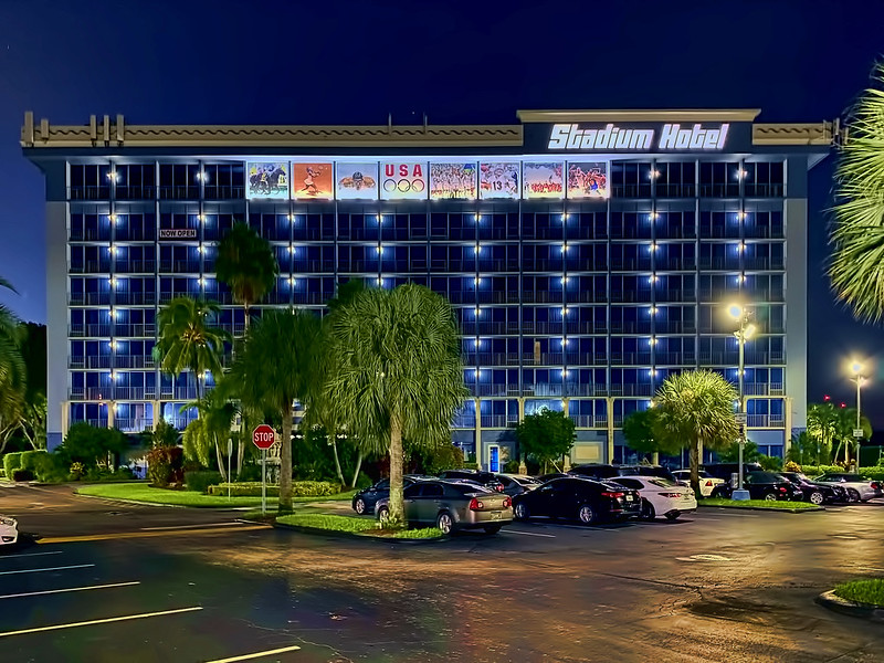 Stadium Hotel, 21485 NW 27th Avenue, Miami Gardens, Florida, USA / Built: 1974 / Floors: 9 / Height: 109.77 ft / Structural Material: Concrete / Architectural Style: Postmodernism<br/>© <a href="https://flickr.com/people/126251698@N03" target="_blank" rel="nofollow">126251698@N03</a> (<a href="https://flickr.com/photo.gne?id=50273702188" target="_blank" rel="nofollow">Flickr</a>)
