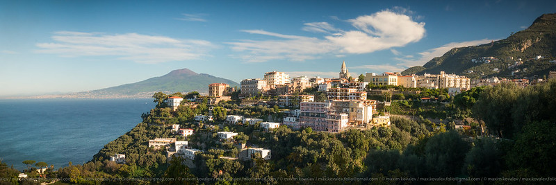 Провинциальный тихий городок с видом на Везувий / Provincial quiet town overlooking Vesuvius<br/>© <a href="https://flickr.com/people/56707915@N08" target="_blank" rel="nofollow">56707915@N08</a> (<a href="https://flickr.com/photo.gne?id=50277069913" target="_blank" rel="nofollow">Flickr</a>)