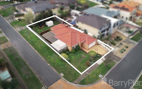 24 Helmsdale Crescent, Greenvale VIC
