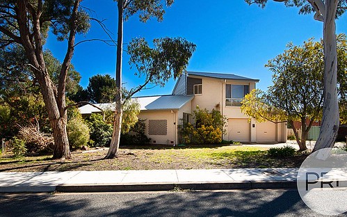 15 Knaggs Crescent, Page ACT