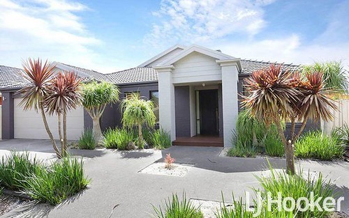 32 Monte Carlo Drive, Point Cook VIC