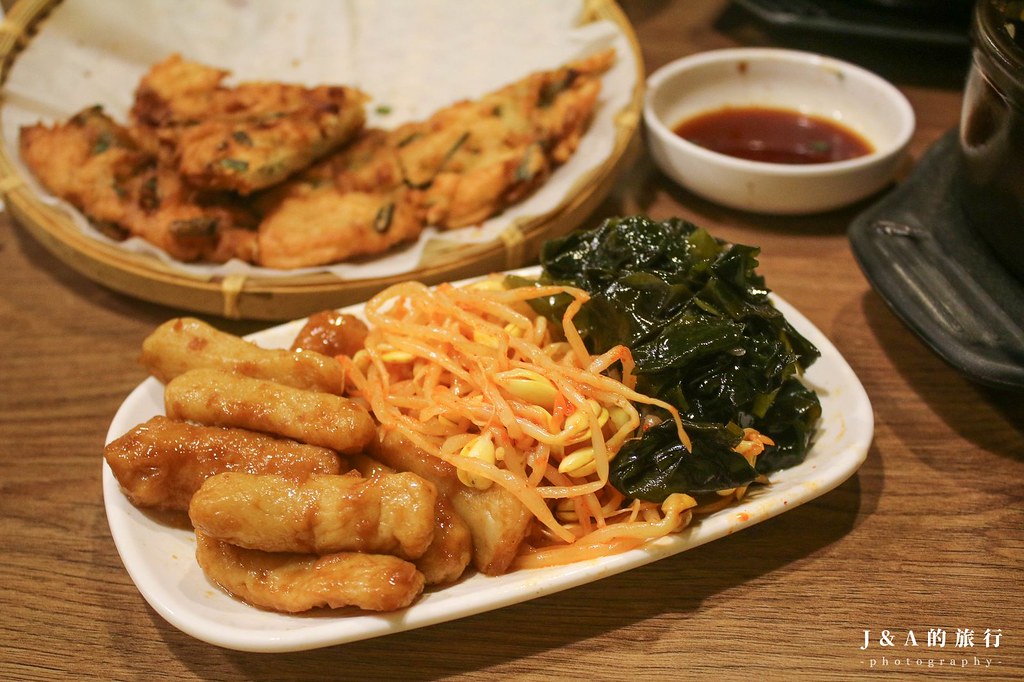 3種小菜吃到飽的百元平價韓式小吃，超人氣韓式料理主餐120元起就吃得到！道食樂韓式小吃 @J&amp;A的旅行