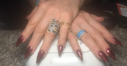 Shemales With Long Nails