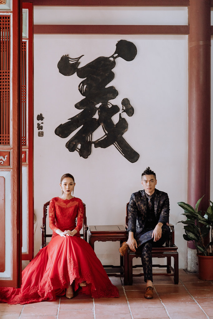 台南自助婚紗｜由台南孔廟取景的時髦中式感婚紗｜Weiwan 手工婚紗
