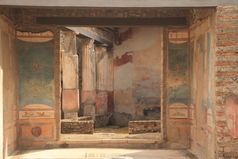 Pompeii - Domus of the Faunus<br/>© <a href="https://flickr.com/people/9228922@N03" target="_blank" rel="nofollow">9228922@N03</a> (<a href="https://flickr.com/photo.gne?id=50523239541" target="_blank" rel="nofollow">Flickr</a>)
